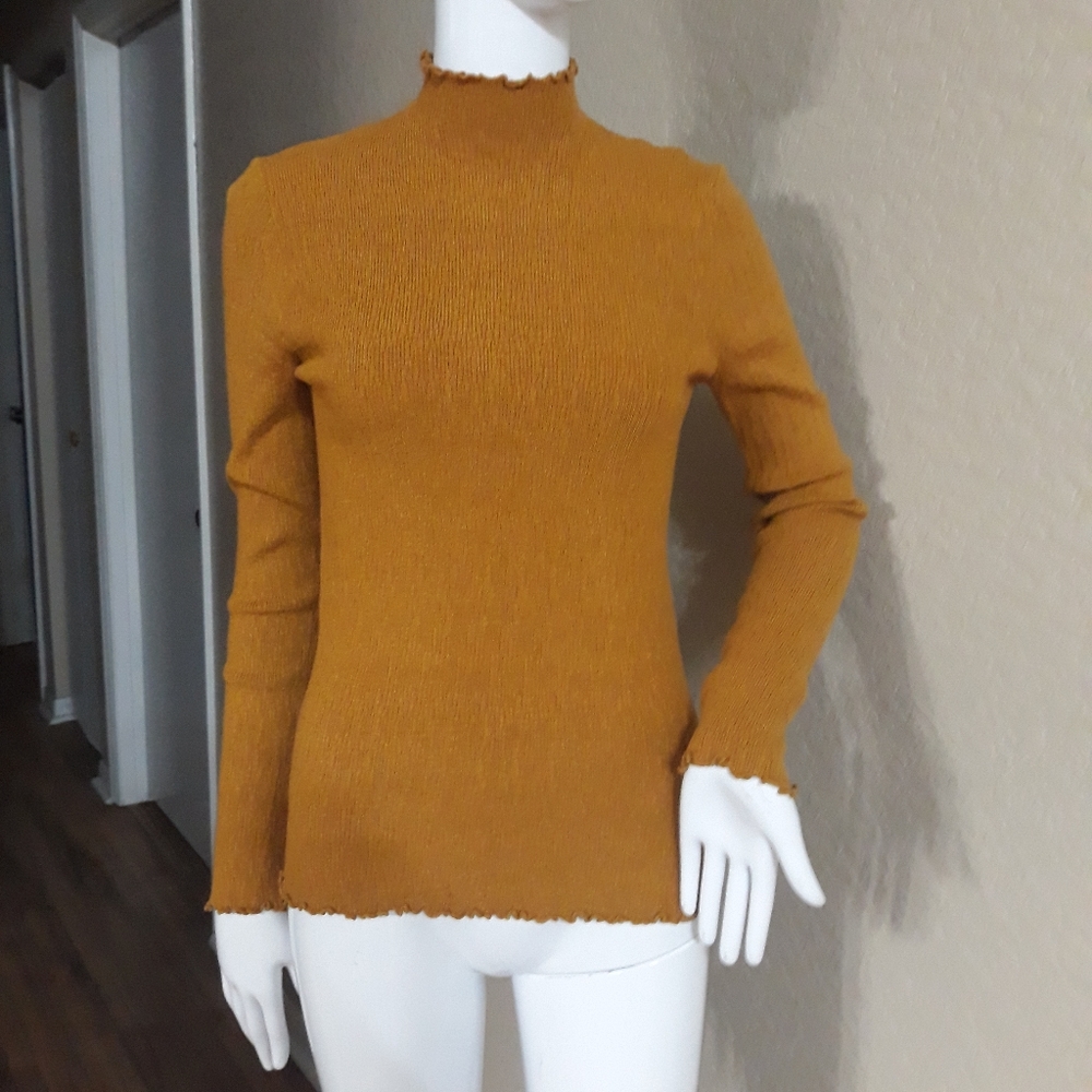 Mystree Top Turtle Mock neck